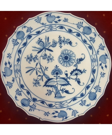 Porcelanowa patera - talerz z XVIII wieku - sygnowany