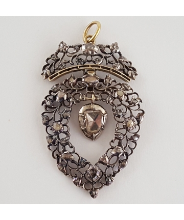 Medalion z 1750 roku, zdobiony diamentem Vlaams hart 0,90 ct oraz 46 diamentami łącznie 1,60 ct