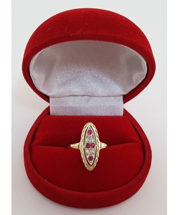 Złoty pierścionek zdobiony brylantami oraz rubinami, rozmiar 9